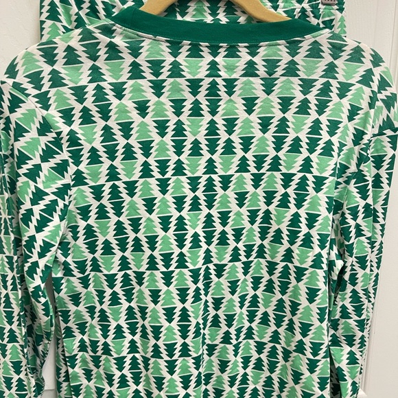 New Carter's Adult Holiday Pajama Set - Picture 13 of 13